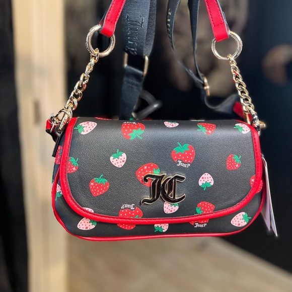 🍓 JUICY COUTURE “SWEET N JUICY” STRAWBERRY FLAP SHOULDER🍓(NWT) - Picture 1 of 14